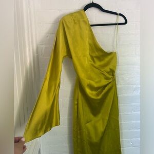 Green silky dress NWT